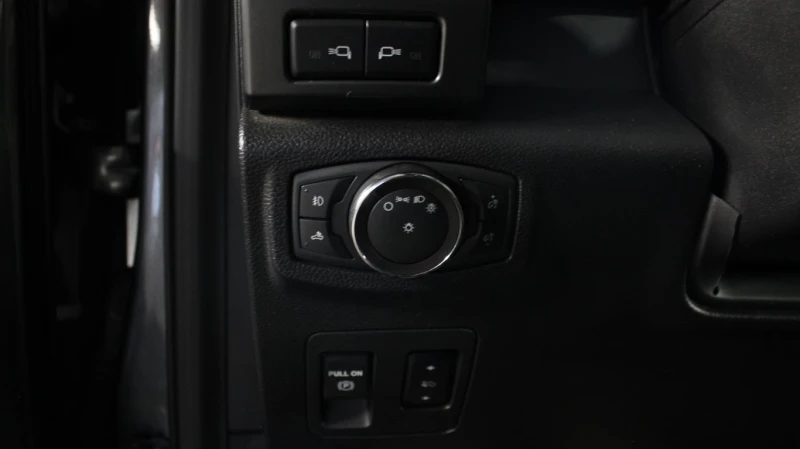 Ford F150 * LARIAT * CARFAX * БЕЗ ПЪРВОНАЧАЛНА ВНОСКА, снимка 13 - Автомобили и джипове - 53076054