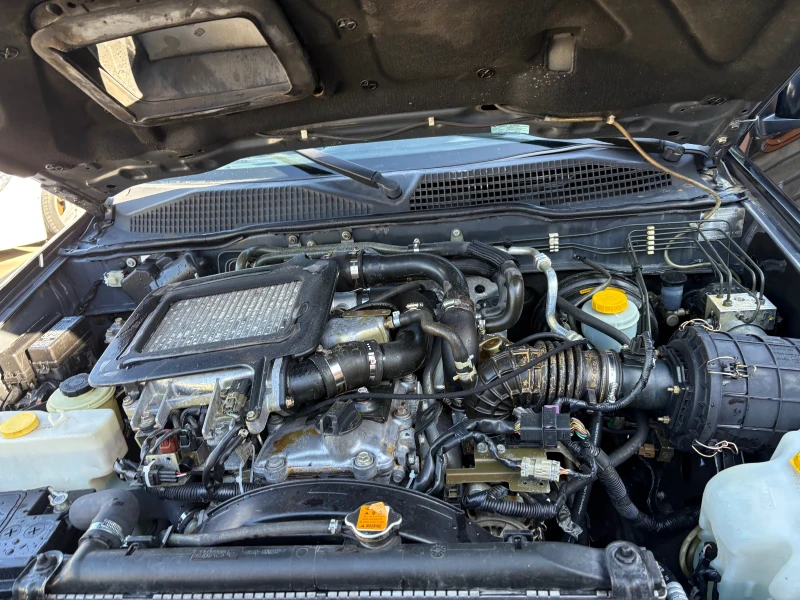 Nissan Terrano, снимка 6 - Автомобили и джипове - 53264181