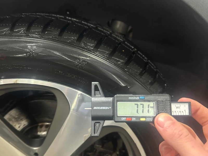 Mercedes-Benz GLC 300 / ПОДГРЕВ / ПАНОРАМА / ВТОРИ ГУМИ, снимка 11 - Автомобили и джипове - 53464543