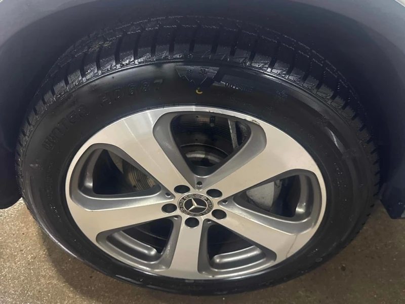 Mercedes-Benz GLC 300 / ПОДГРЕВ / ПАНОРАМА / ВТОРИ ГУМИ, снимка 6 - Автомобили и джипове - 53464543