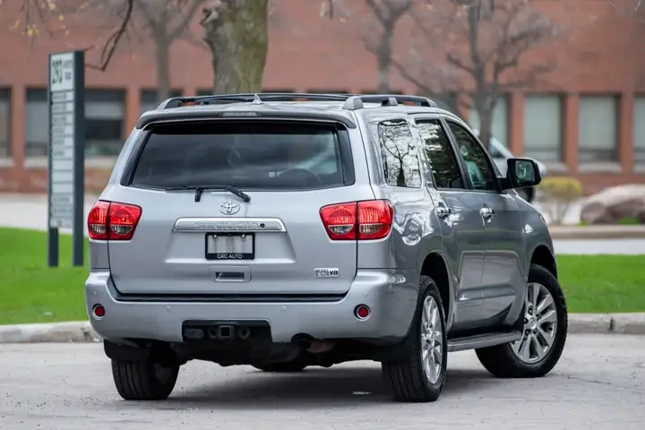 Toyota Sequoia LIMITED* 5.7* V8* ПОДГРЕВ* КАМЕРА* КЕЙЛЕС, снимка 2 - Автомобили и джипове - 54445677