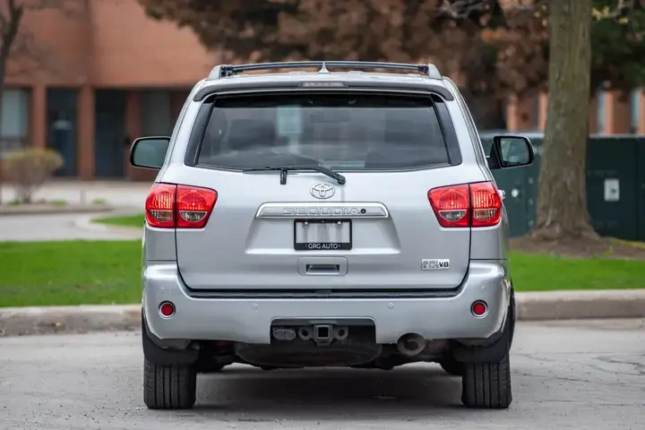 Toyota Sequoia LIMITED* 5.7* V8* ПОДГРЕВ* КАМЕРА* КЕЙЛЕС, снимка 6 - Автомобили и джипове - 54445677
