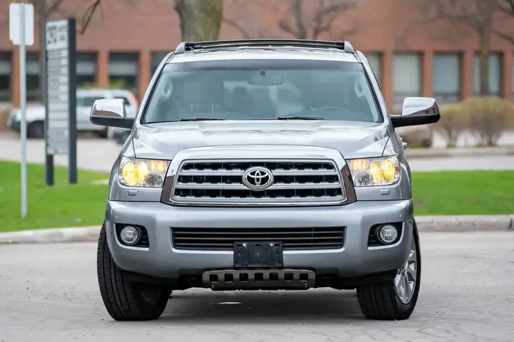 Toyota Sequoia LIMITED* 5.7* V8* ПОДГРЕВ* КАМЕРА* КЕЙЛЕС, снимка 5 - Автомобили и джипове - 54445677