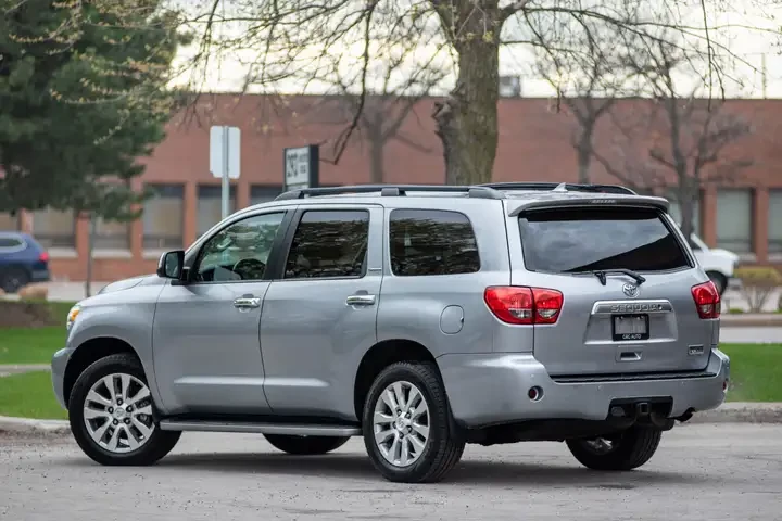 Toyota Sequoia LIMITED* 5.7* V8* ПОДГРЕВ* КАМЕРА* КЕЙЛЕС, снимка 4 - Автомобили и джипове - 54445677