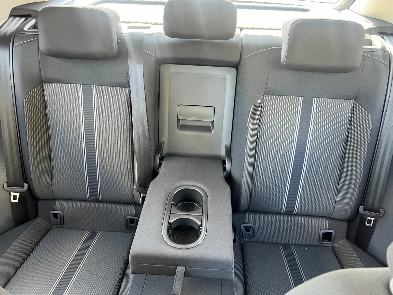 VW T-Roc 2.0TDI- 6D-4X4-- | Mobile.bg   15