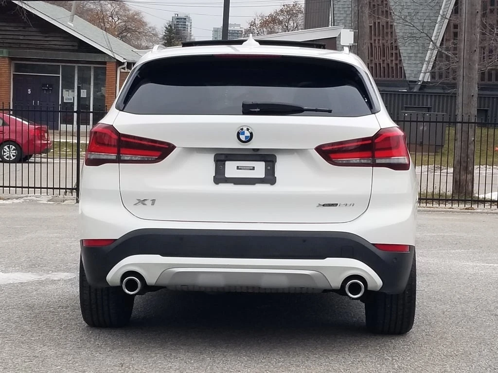 BMW X1 * NO ACCIDENT| NAV| PANO| CAMERA| MULTI COLOUR AMB - изображение 8