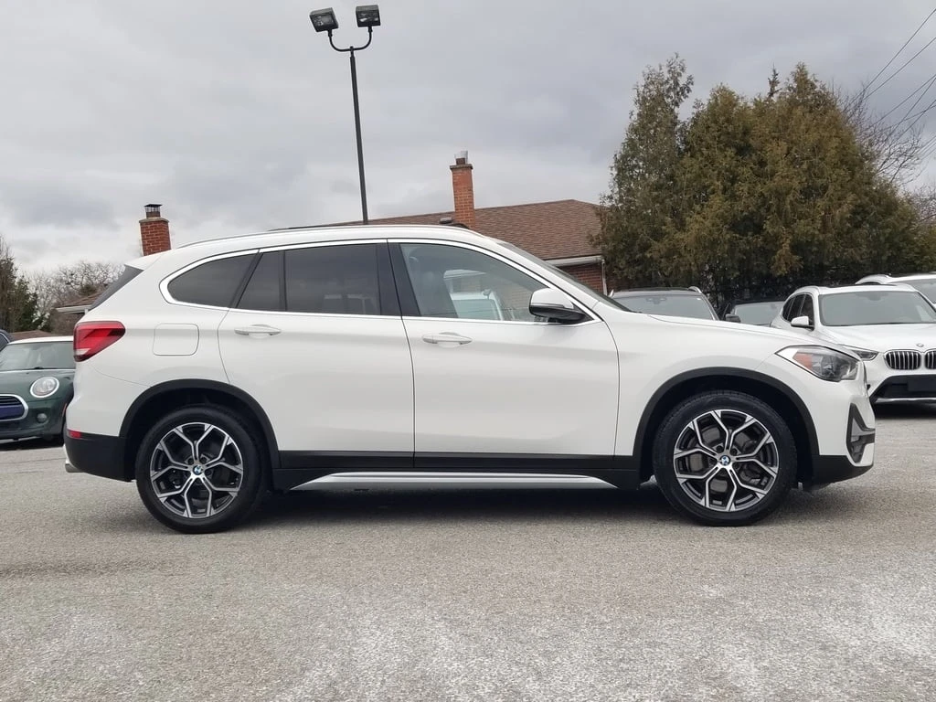 BMW X1 * NO ACCIDENT| NAV| PANO| CAMERA| MULTI COLOUR AMB - изображение 6