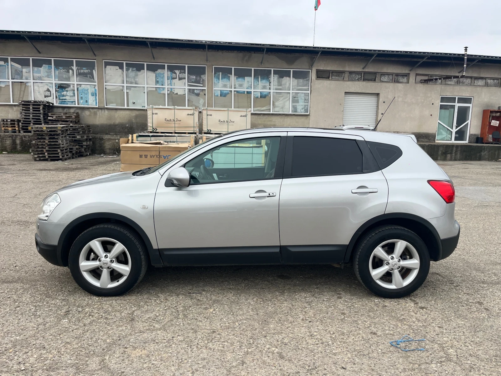 Nissan Qashqai 2.0TDI, 4x4, автоматик, панорама, кожа, снимка 4 - Автомобили и джипове - 53961975