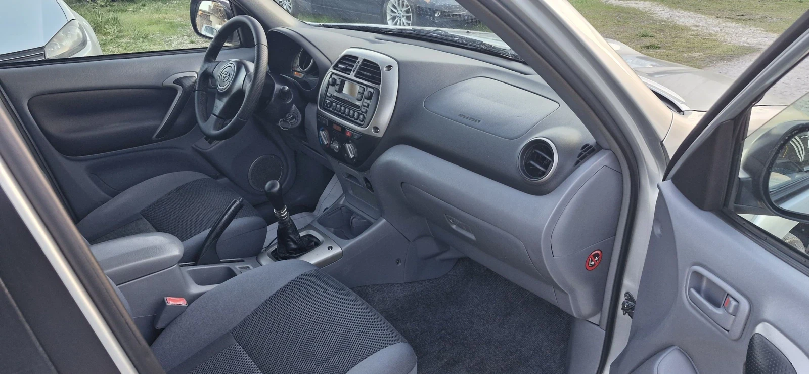 Toyota Rav4 2.0d4d 116hp, снимка 11 - Автомобили и джипове - 54335460