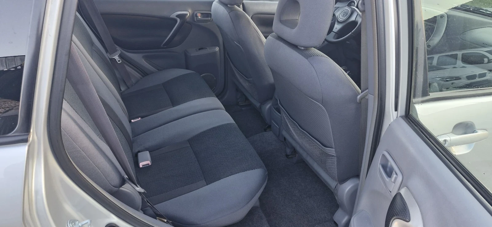 Toyota Rav4 2.0d4d 116hp, снимка 15 - Автомобили и джипове - 54335460