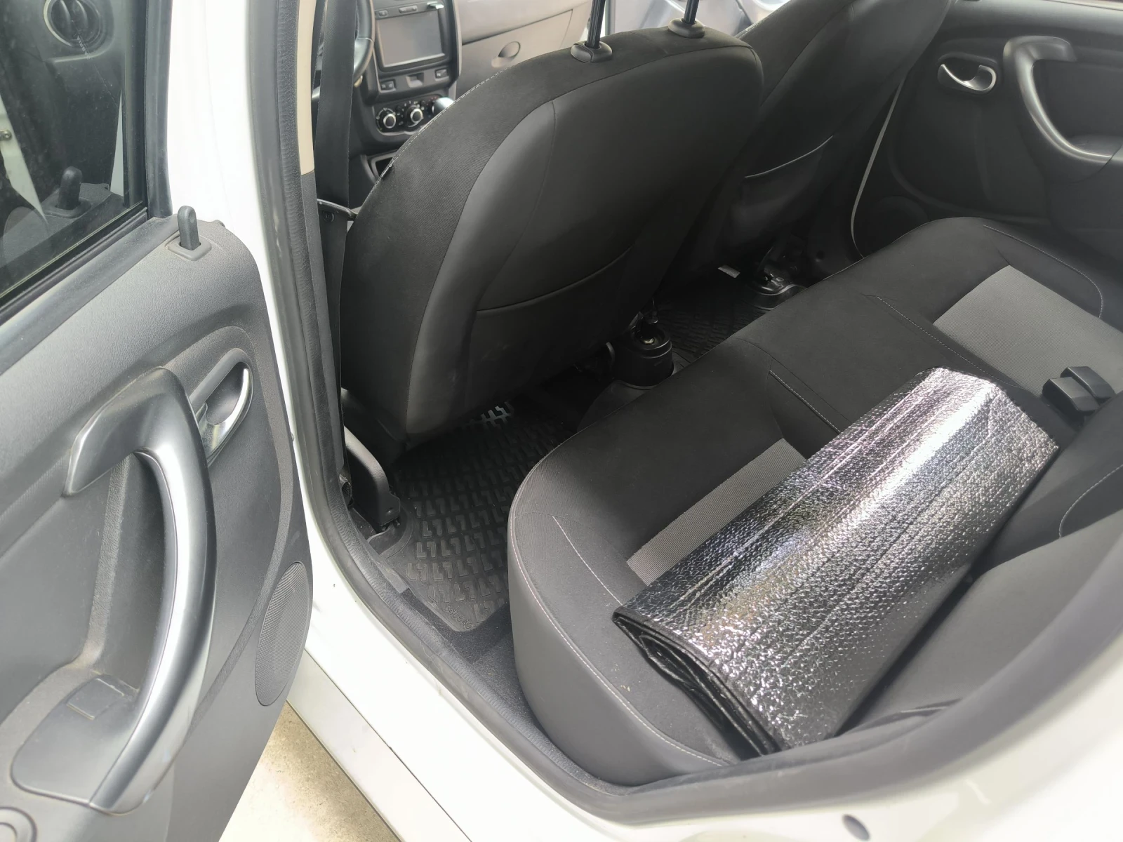 Dacia Duster 1, 5 DCI, Автоматик, напълно обслужен , снимка 10 - Автомобили и джипове - 55224116
