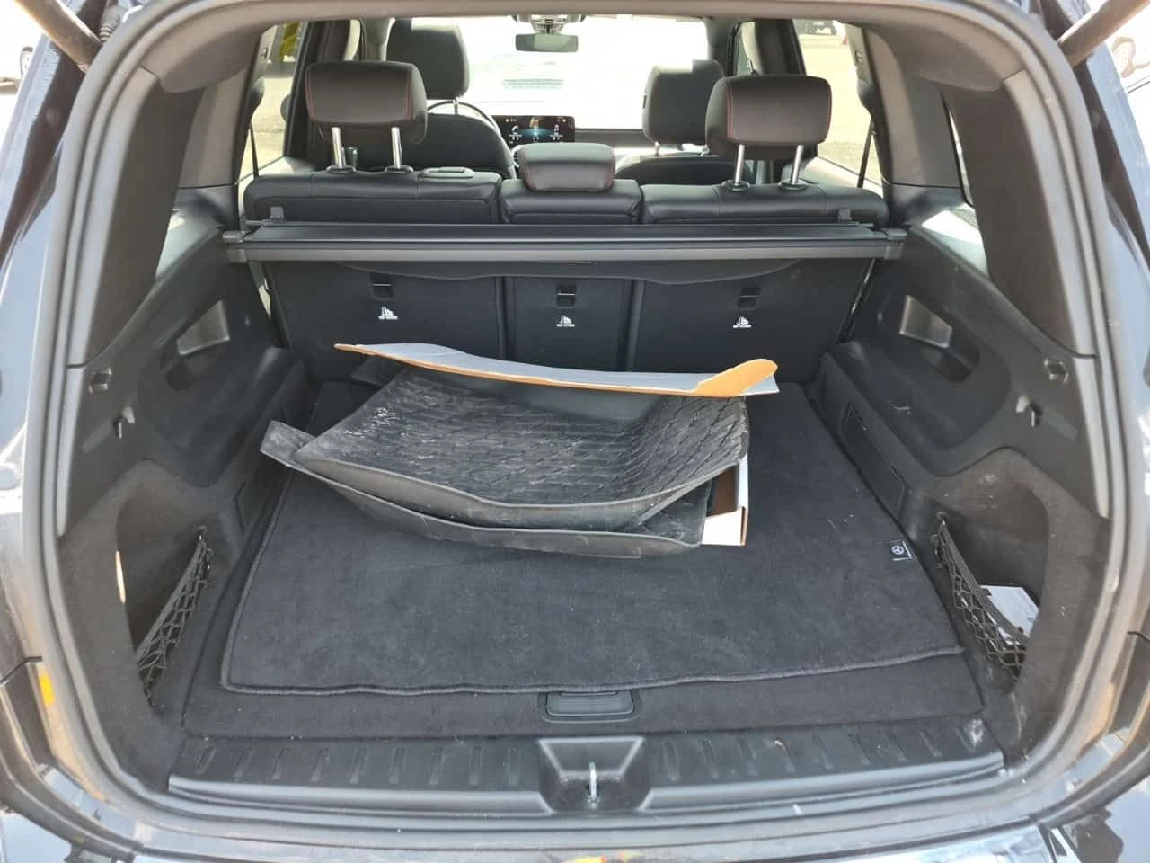 Mercedes-Benz GLB 250  360 / AMBIENT / LED / 2 КЛЮЧА , снимка 13 - Автомобили и джипове - 55445922