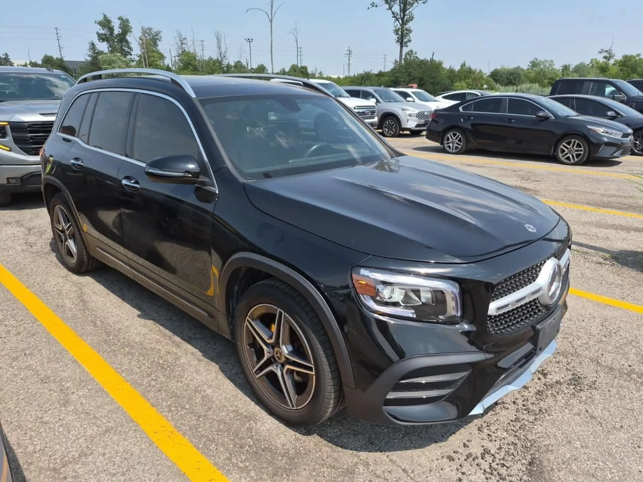 Mercedes-Benz GLB 250  360 / AMBIENT / LED / 2 КЛЮЧА , снимка 2 - Автомобили и джипове - 55445922