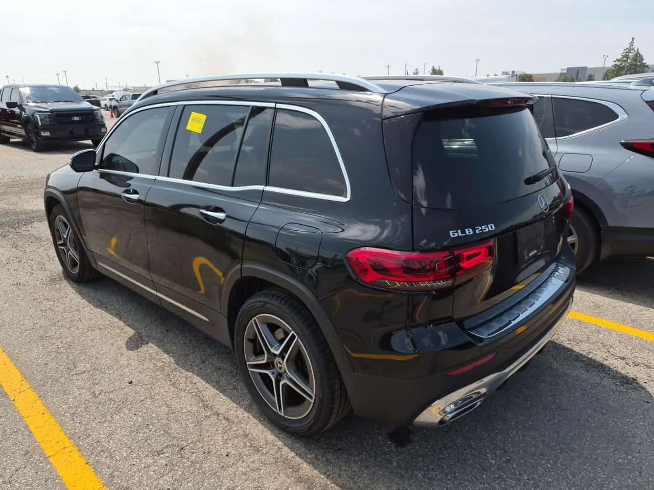 Mercedes-Benz GLB 250  360 / AMBIENT / LED / 2 КЛЮЧА , снимка 4 - Автомобили и джипове - 55445922