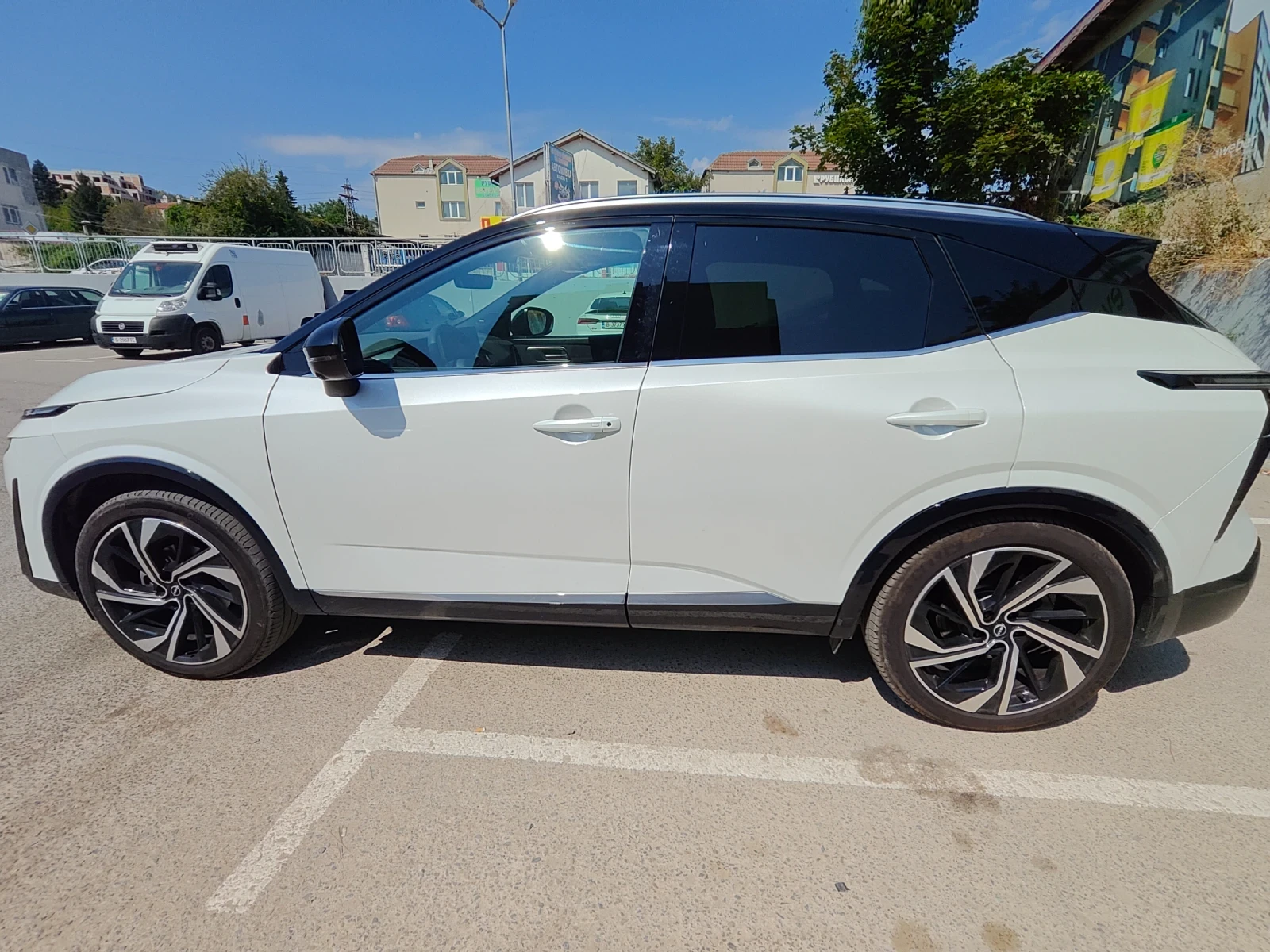 Nissan Qashqai 1.3 Mild Hybrid 4x4 Tekna + , снимка 3 - Автомобили и джипове - 55875292