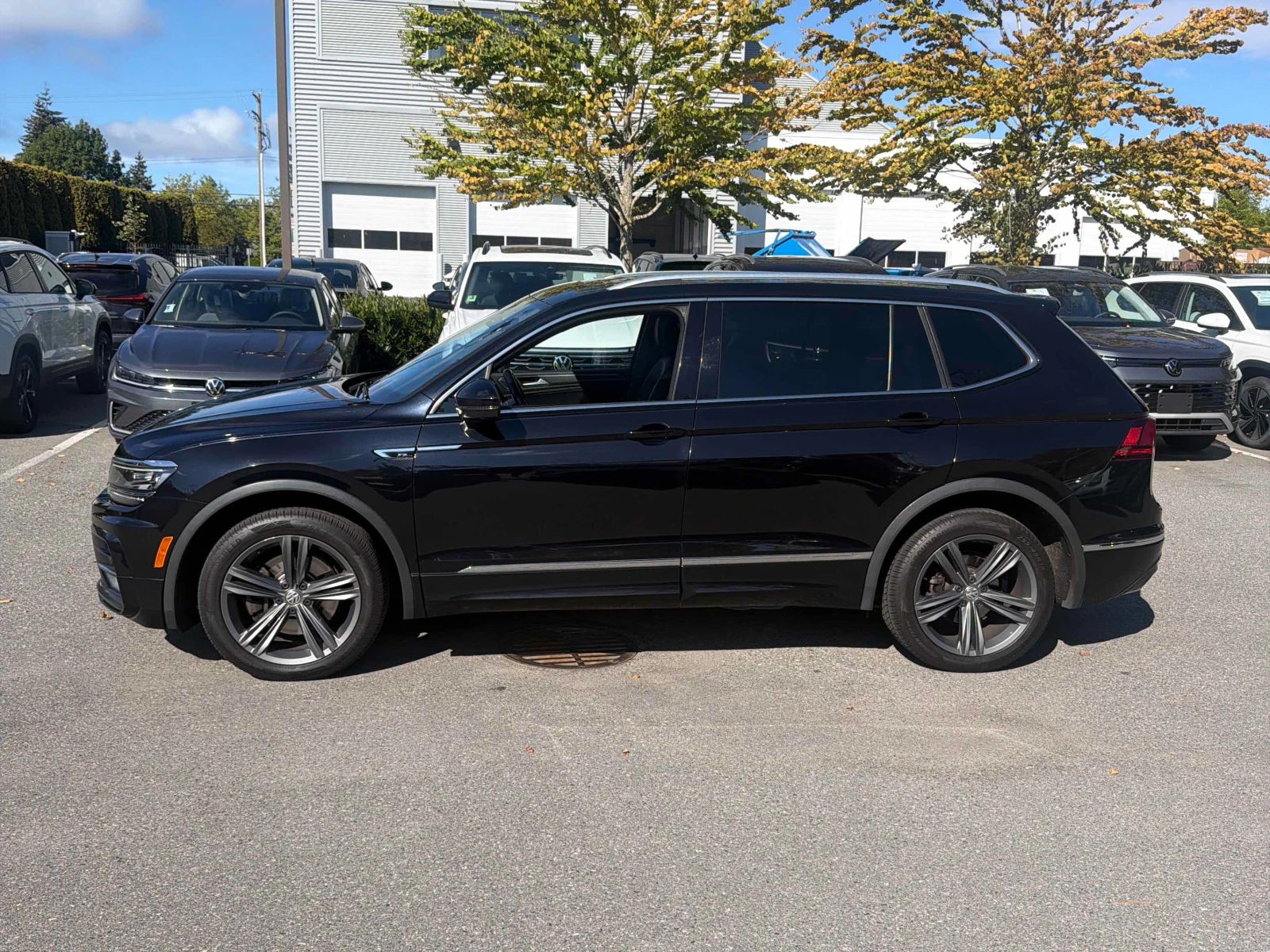 VW Tiguan * Highline * CARFAX * ОПЦИЯ ЗА ФИНАНСИРАНЕ, снимка 2 - Автомобили и джипове - 55886608