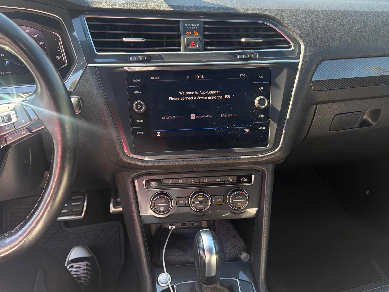 VW Tiguan * Highline * CARFAX * ОПЦИЯ ЗА ФИНАНСИРАНЕ, снимка 9 - Автомобили и джипове - 55886608