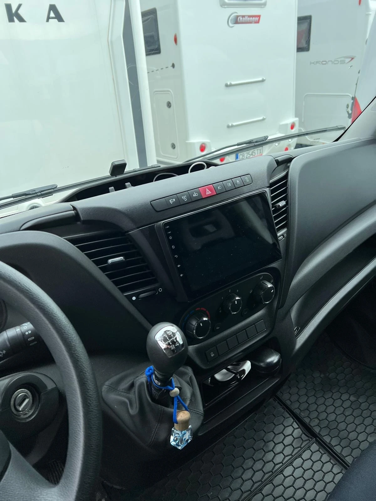 Iveco Daily, снимка 5 - Бусове и автобуси - 54883606