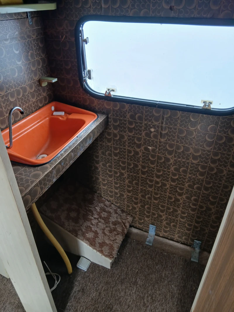 Каравана Adria, снимка 6 - Каравани и кемпери - 53286278