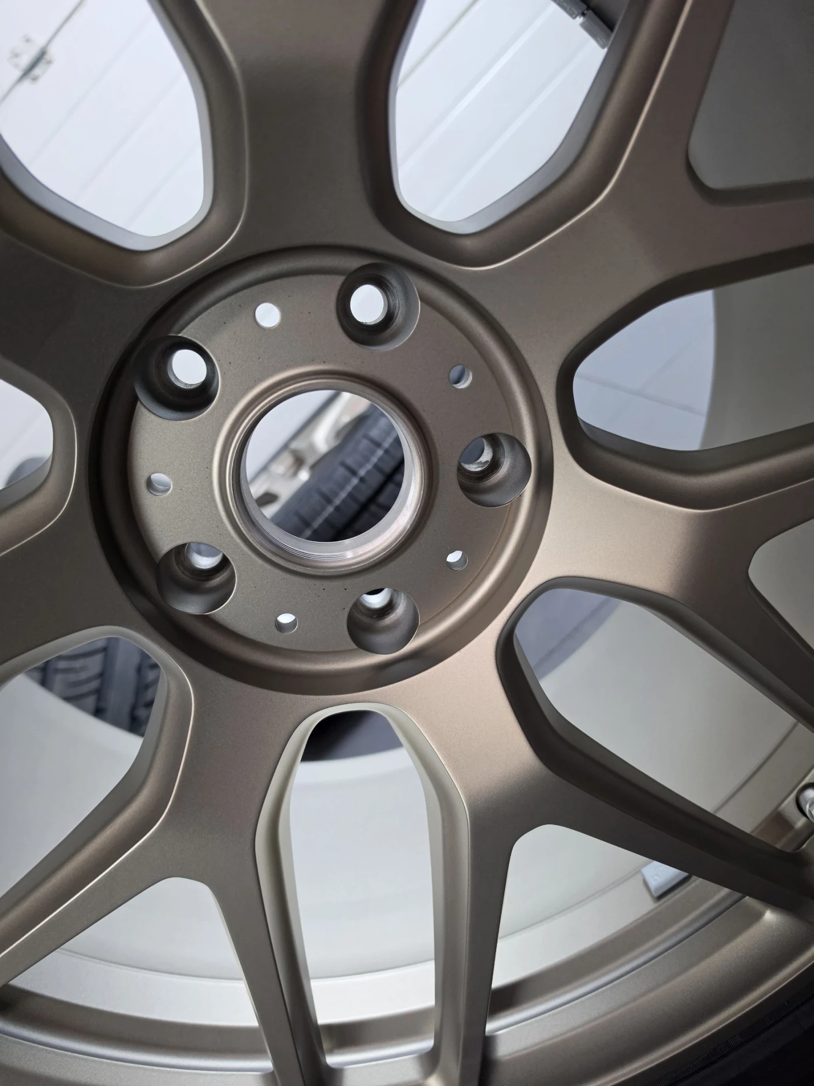 Гуми с джанти Pirelli 295/40R22, снимка 12 - Гуми и джанти - 54717897