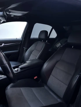 Mercedes-Benz C 220, снимка 6