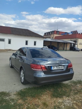 Mercedes-Benz E 220, снимка 3