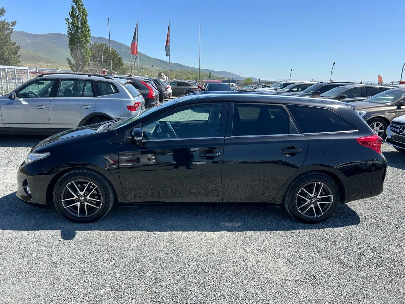 Toyota Auris (KATO НОВА), снимка 10 - Автомобили и джипове - 45203474