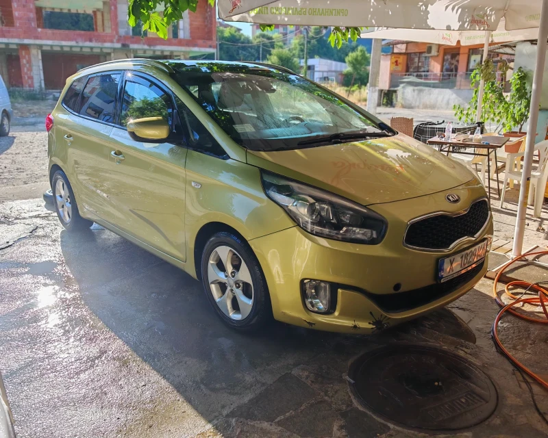 Kia Carens 1.6 Газова уредба, снимка 2 - Автомобили и джипове - 49618632