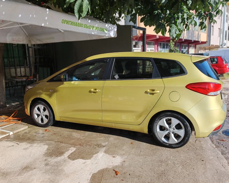 Kia Carens 1.6 Газова уредба, снимка 5 - Автомобили и джипове - 49618632