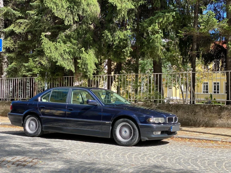 BMW 740 i, снимка 1 - Автомобили и джипове - 48759369