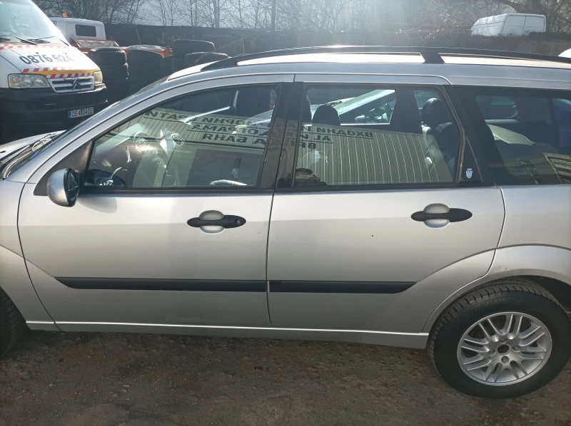 Ford Focus 1.6, снимка 7 - Автомобили и джипове - 48907334