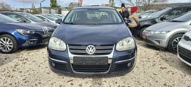 VW Jetta 1.6-102.k.c, снимка 2 - Автомобили и джипове - 52210899