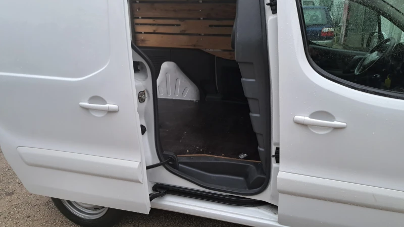 Peugeot Partner  2÷1 места ТОП, снимка 13 - Автомобили и джипове - 52475427