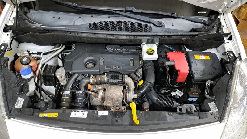 Peugeot Partner  2÷1 места ТОП, снимка 16 - Автомобили и джипове - 52475427