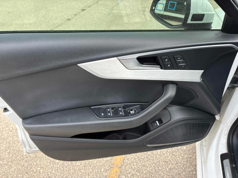 Audi A4 Black optic* Distr* 3xS-line* 360Камера* B&O музик, снимка 13 - Автомобили и джипове - 52574874