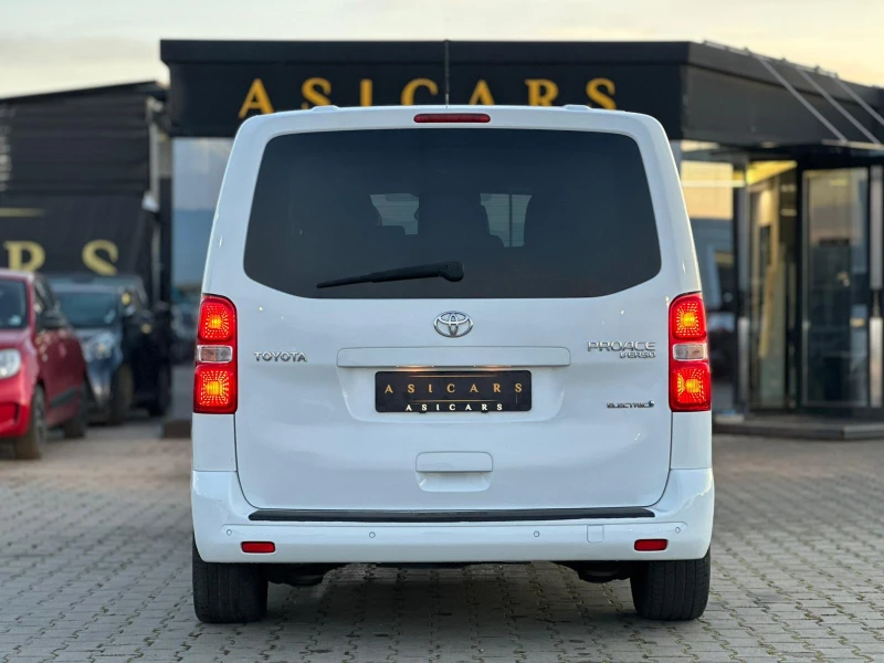 Toyota Proace City / VERSO / 8+ 1 / 75 KWh / ЕЛЕКТРИЧЕСКИ / TOP /, снимка 4 - Автомобили и джипове - 53023778