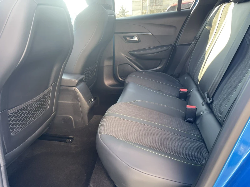 Peugeot 208 GT HYBRID, снимка 17 - Автомобили и джипове - 53173720
