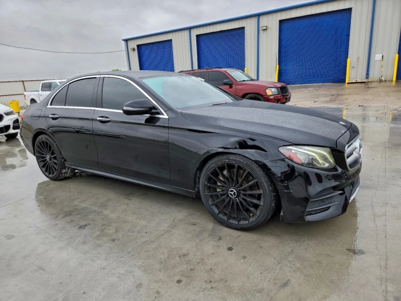 Mercedes-Benz E 300 AMG* PACK* BURMESTER* ПОДГРЕВ* КАМЕРА* КЕЙЛЕС* , снимка 3 - Автомобили и джипове - 53358356