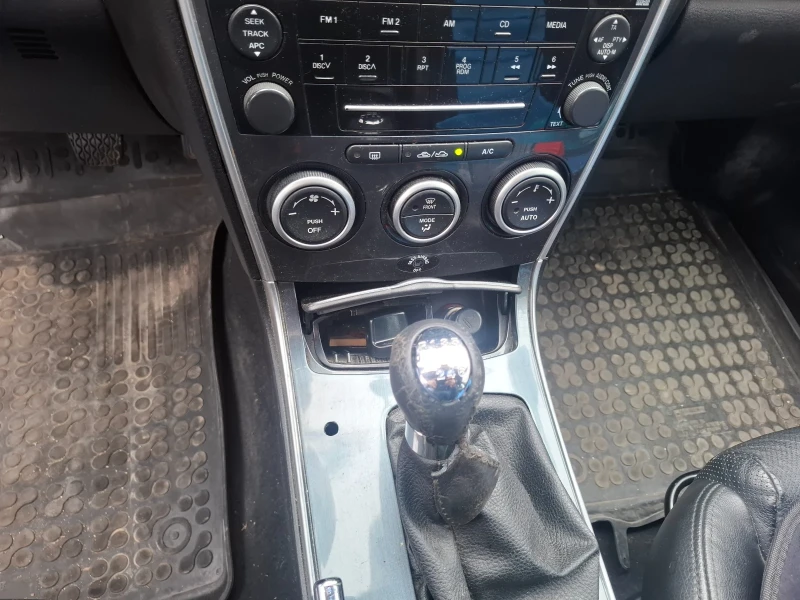 Mazda 6 2.0 diesel , снимка 8 - Автомобили и джипове - 53483779