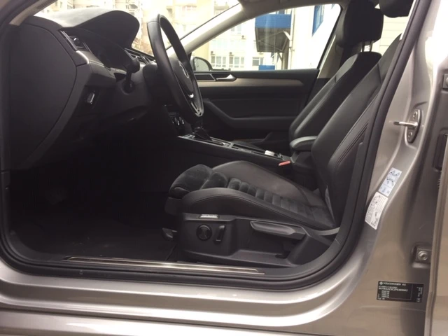 VW Passat HIGHLINE"DSG"Distronic"FrontAssist* , снимка 7 - Автомобили и джипове - 54217211
