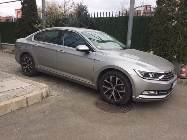 VW Passat HIGHLINE"DSG"Distronic"FrontAssist* , снимка 11 - Автомобили и джипове - 54217211