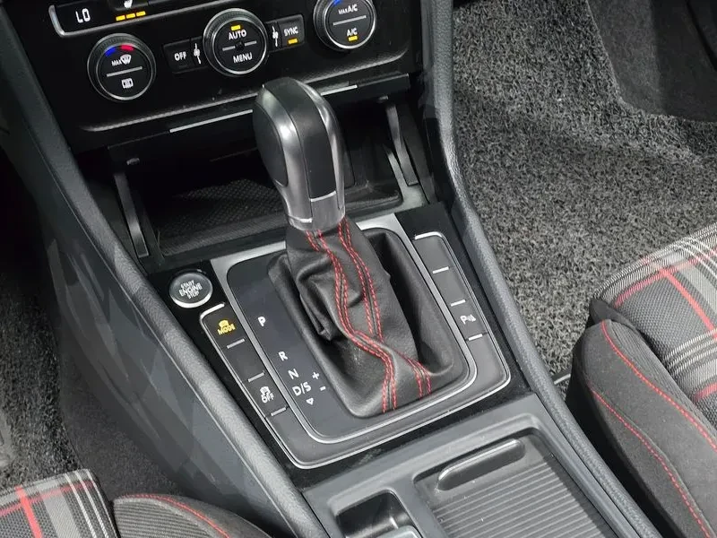 VW Golf 2.0 Gti Extreme Edition, снимка 9 - Автомобили и джипове - 55830428