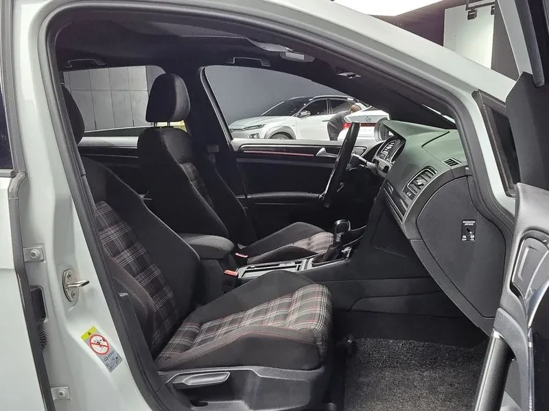 VW Golf 2.0 Gti Extreme Edition, снимка 11 - Автомобили и джипове - 55830428