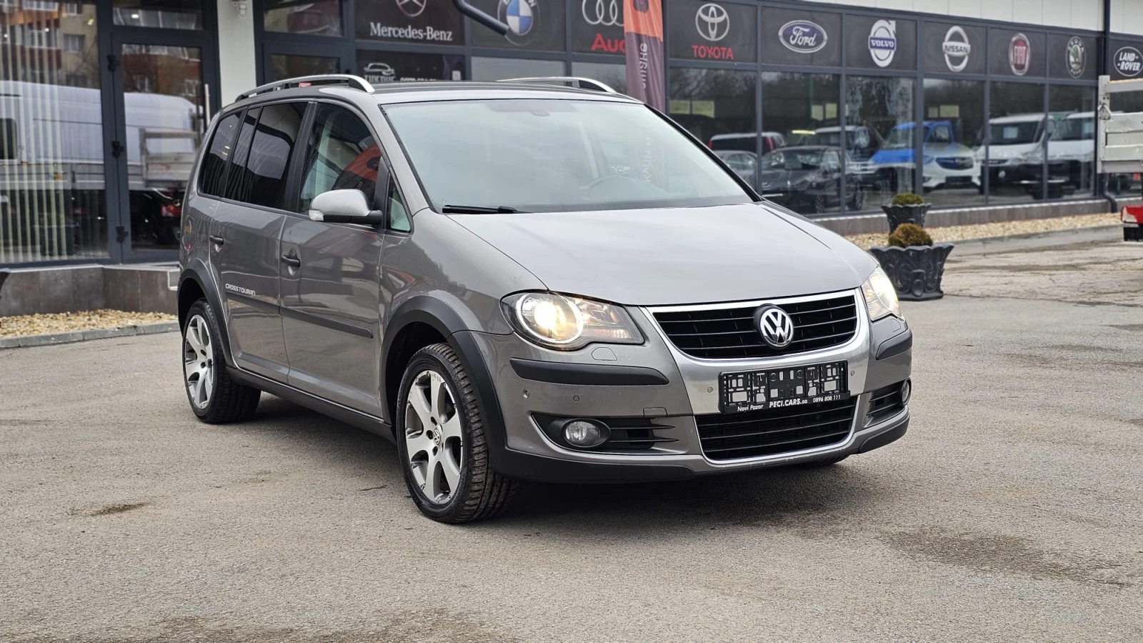 VW Touran CROSS 2.0TDi 8Valve 6SP-ТОП СЪСТ-ЛИЗИНГ, снимка 1