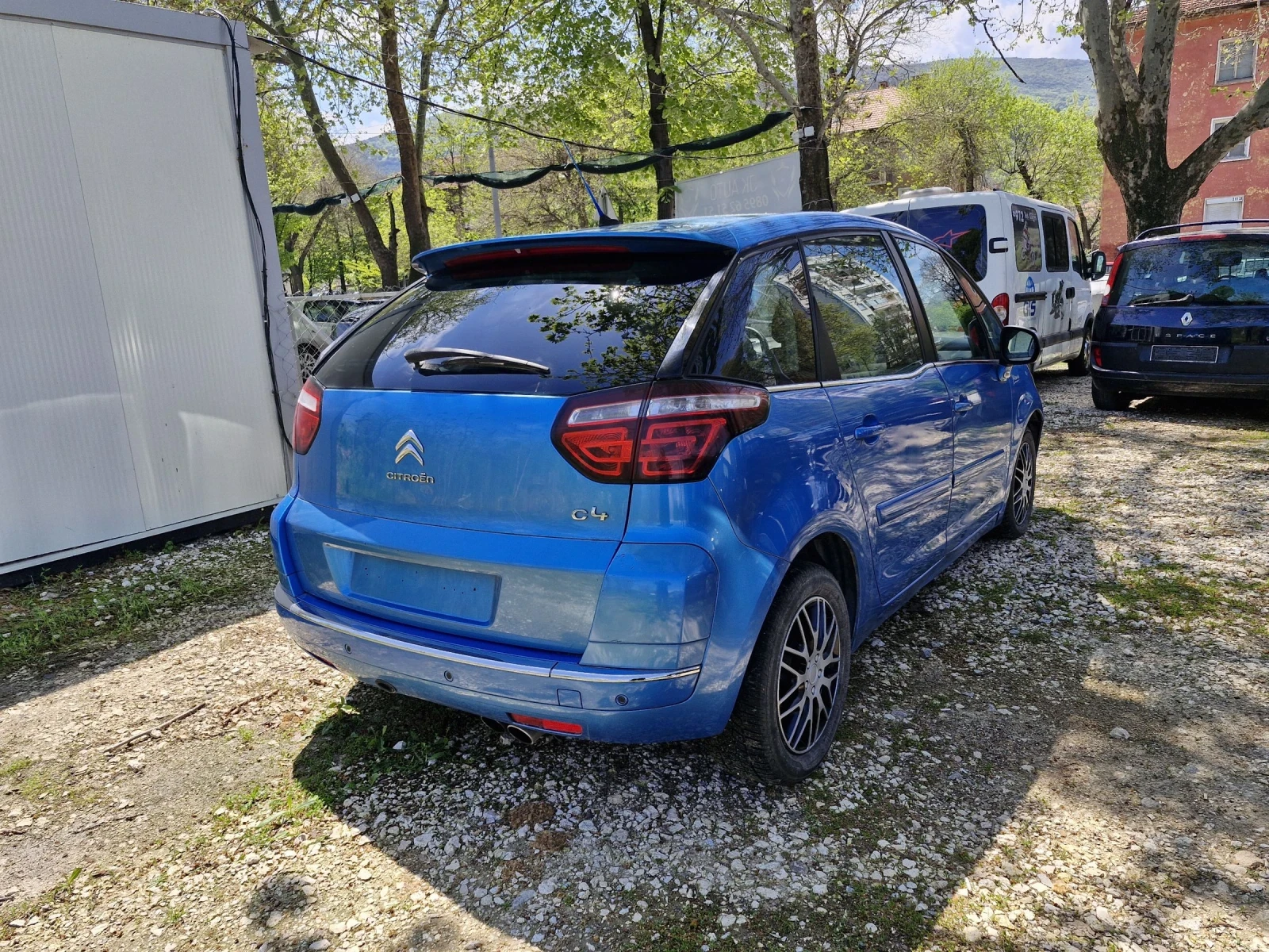 Citroen C4 Picasso 1.6 бензин и Газ 120к.с. - изображение 8