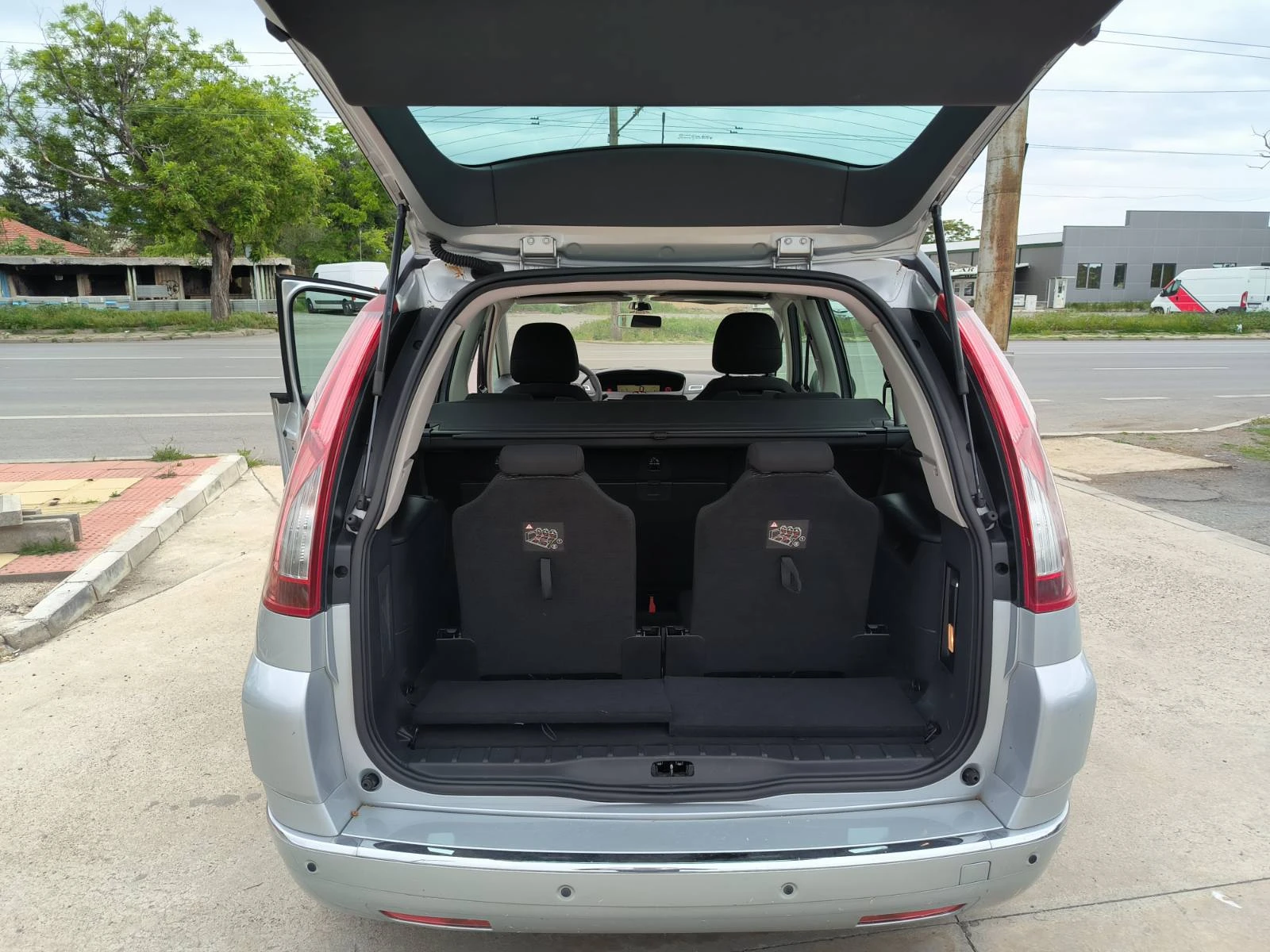 Citroen C4 Picasso 1.6d-7m-Euro-5A | Mobile.bg — изображение 11