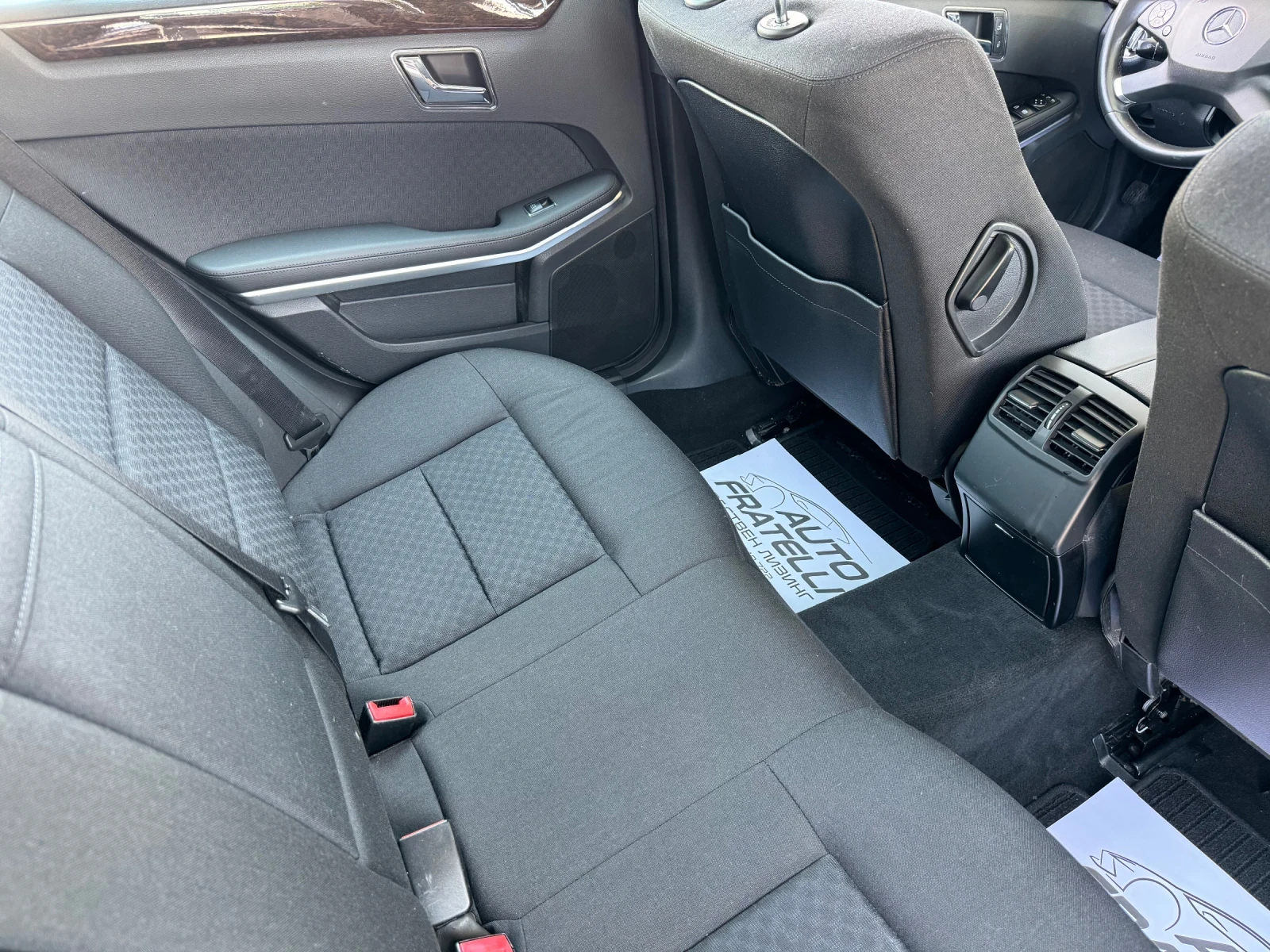 Mercedes-Benz E 250 CDI СОБСТВЕН ЛИЗИНГ* БАРТЕР - изображение 8