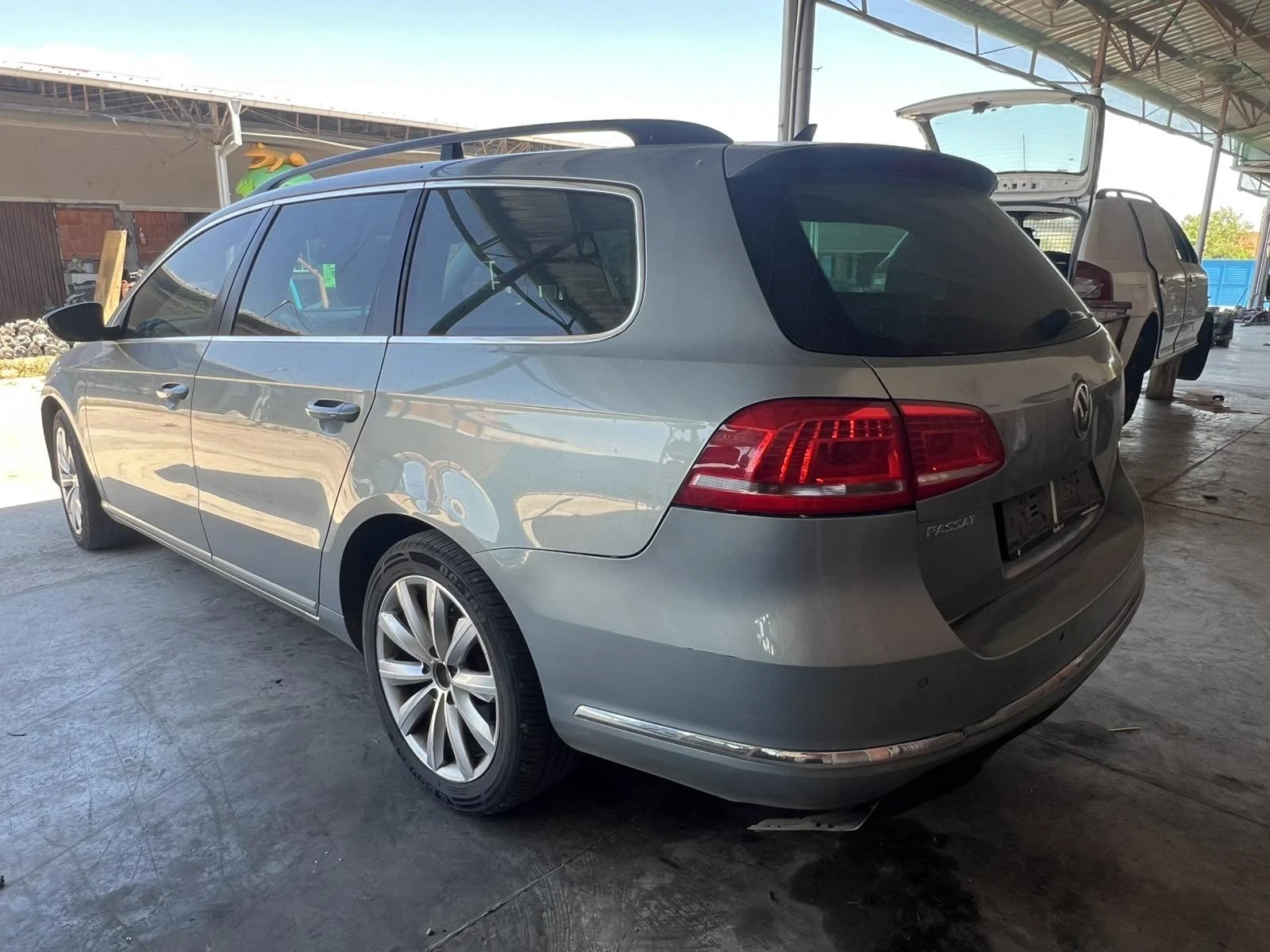VW Passat B7 1.4TSI6ск110kw МЕТАН - изображение 5