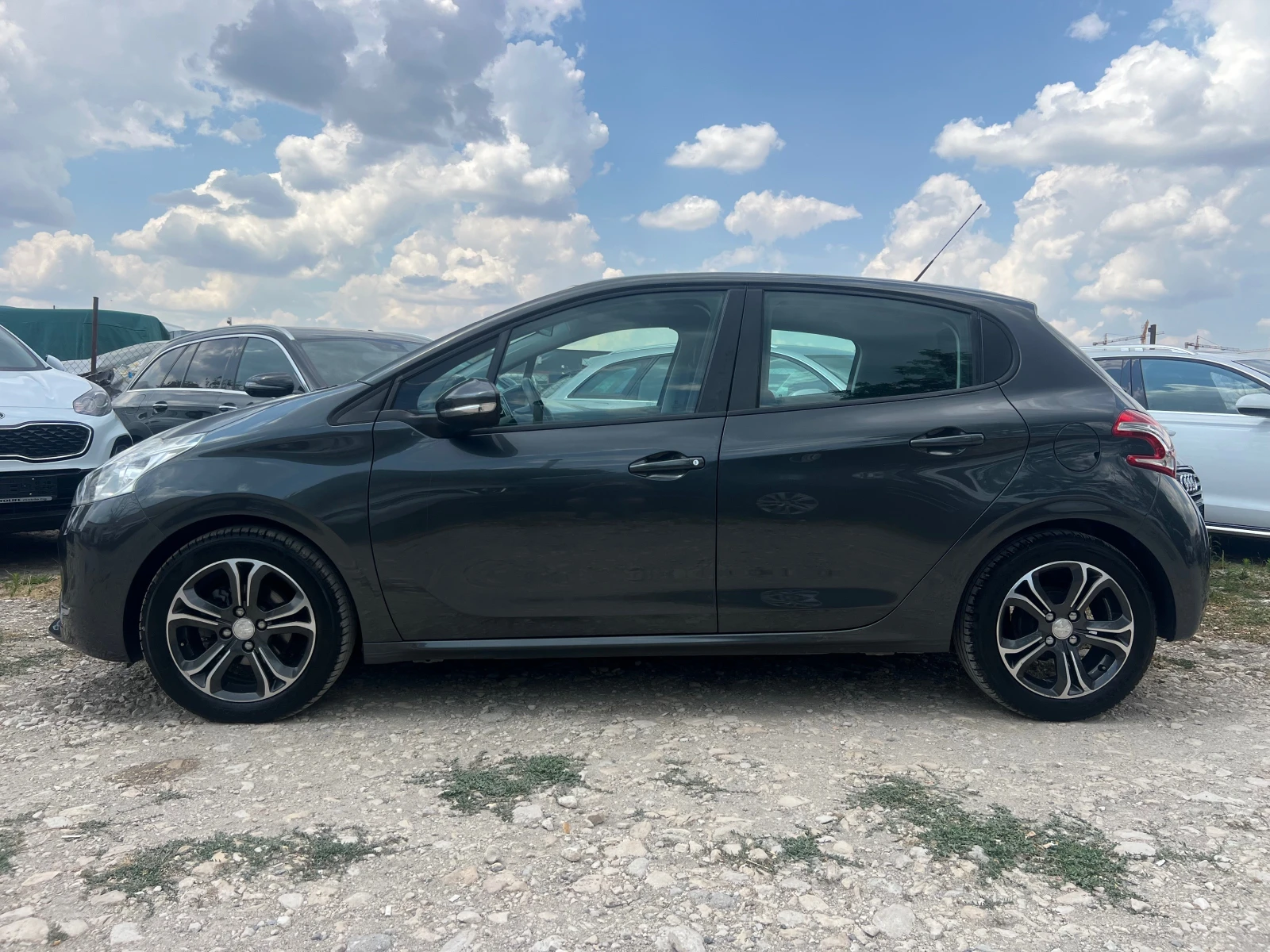Peugeot 208 1.4 E-hdi - изображение 7