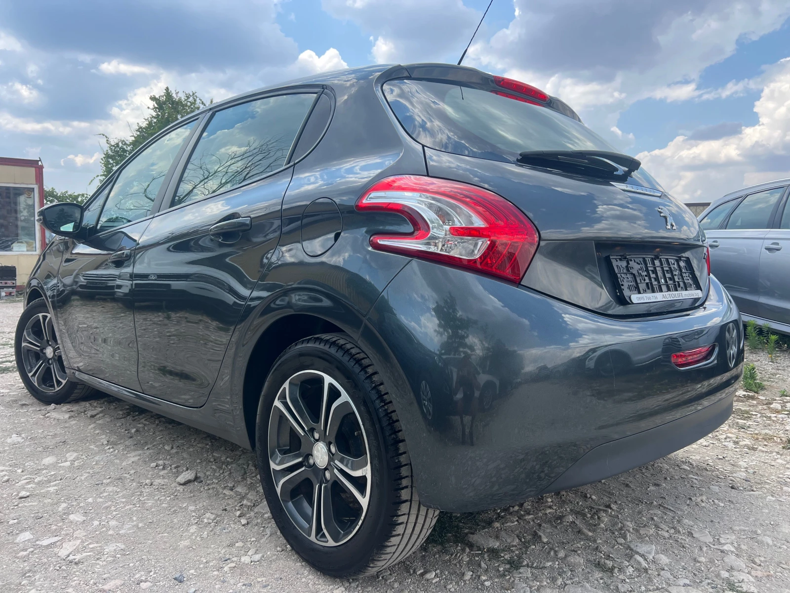 Peugeot 208 1.4 E-hdi - изображение 4